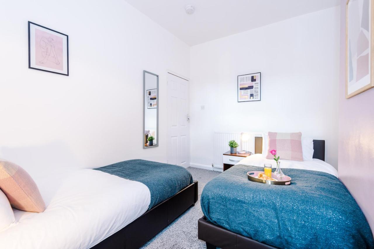 Harley House - Spacious Home With Free Netflix & Parking By Rocketbnb Ковентри Экстерьер фото